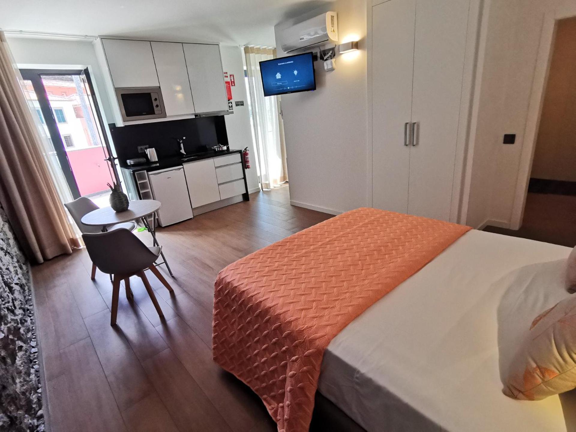 Chale Esmeralda - Charming Studios In Calheta Beach Εξωτερικό φωτογραφία