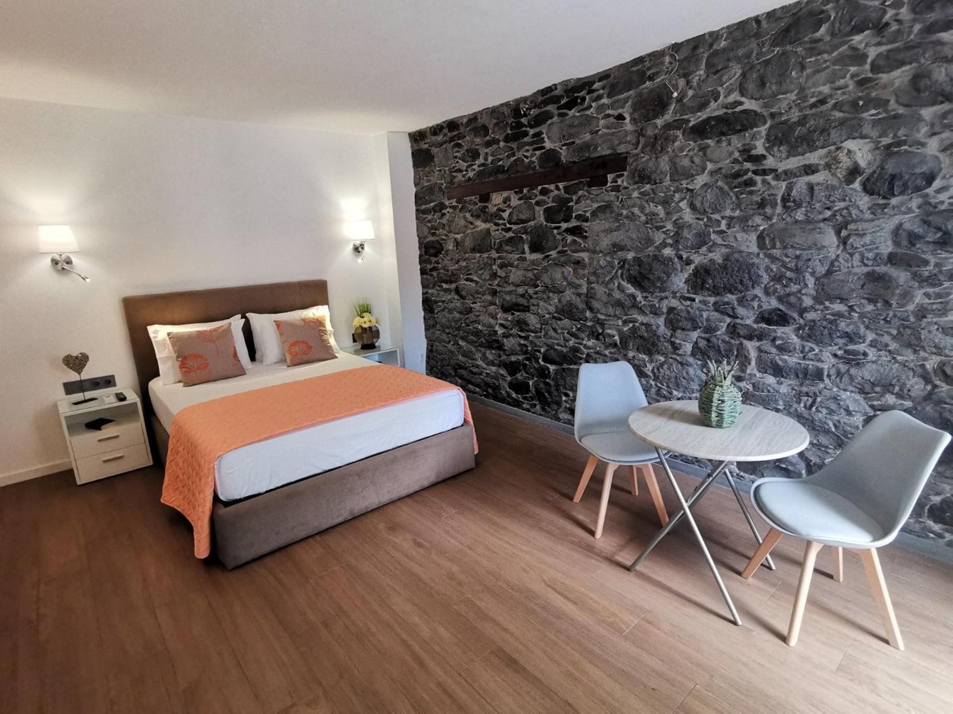 Chale Esmeralda - Charming Studios In Calheta Beach Εξωτερικό φωτογραφία