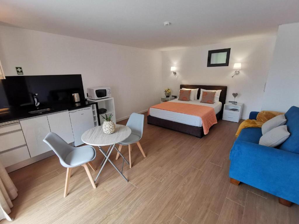 Chale Esmeralda - Charming Studios In Calheta Beach Εξωτερικό φωτογραφία