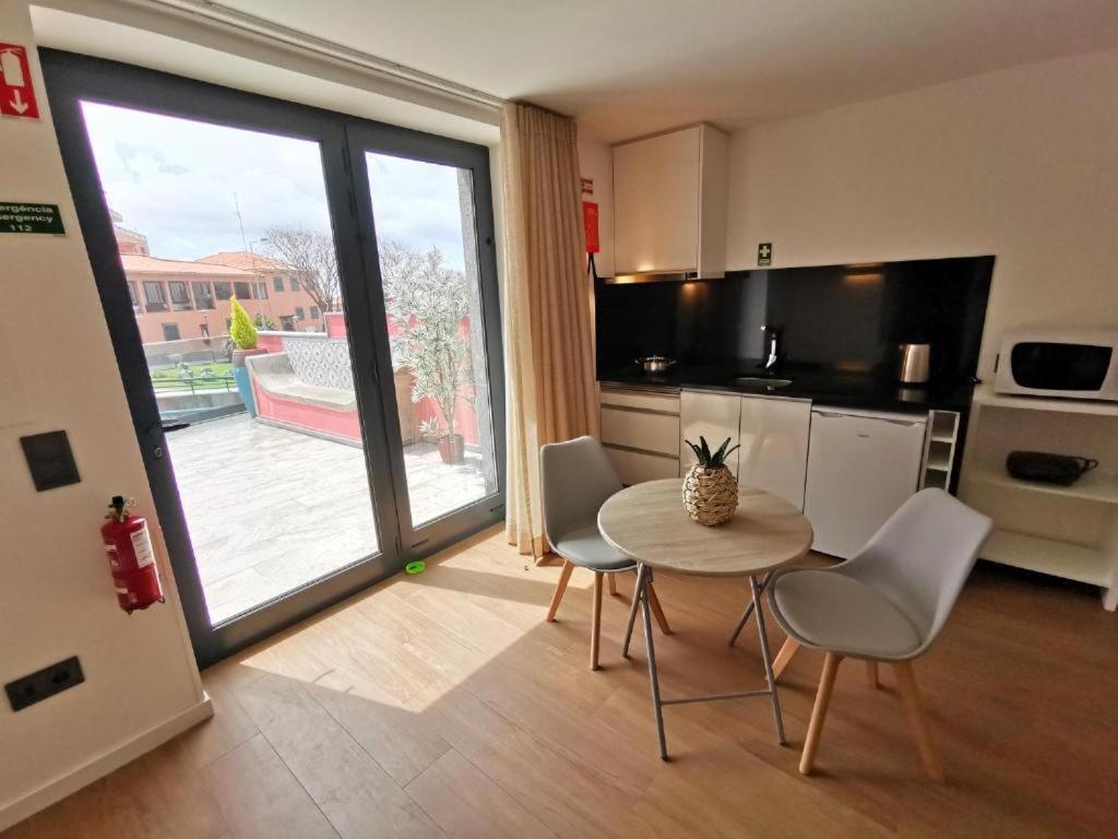Chale Esmeralda - Charming Studios In Calheta Beach Εξωτερικό φωτογραφία